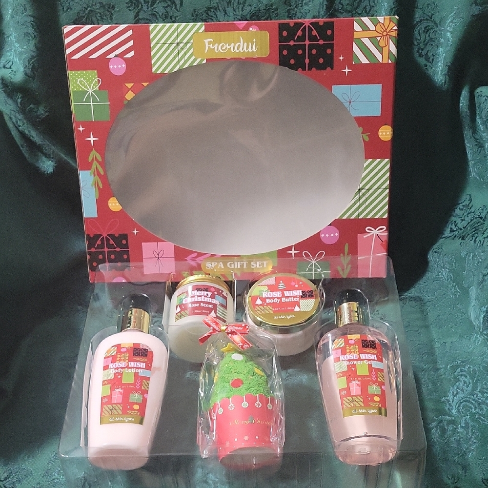 Christmas Rose Bliss Body Wash Gift Set - Festive Red and Green